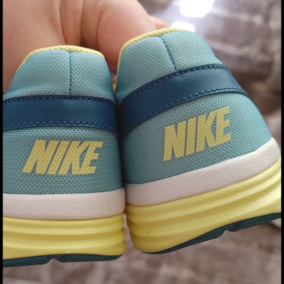 Nike Dual Fusion size 8.5 - Picture 3 of 5